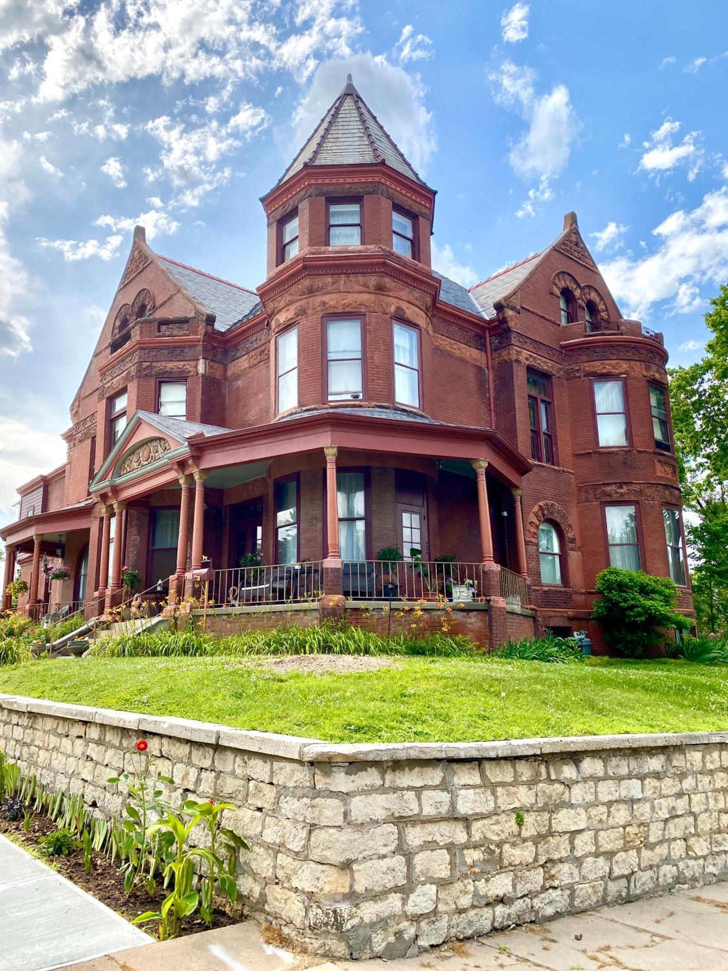 Vineyard Mansion Carriage House Villa Сейнт Джоузеф Екстериор снимка